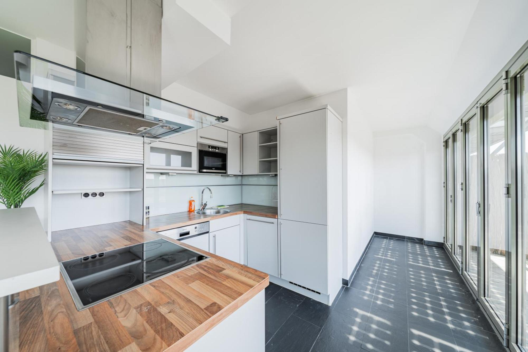 Apartment Next To Schoenbrunn - Free Parking !!! Wien
