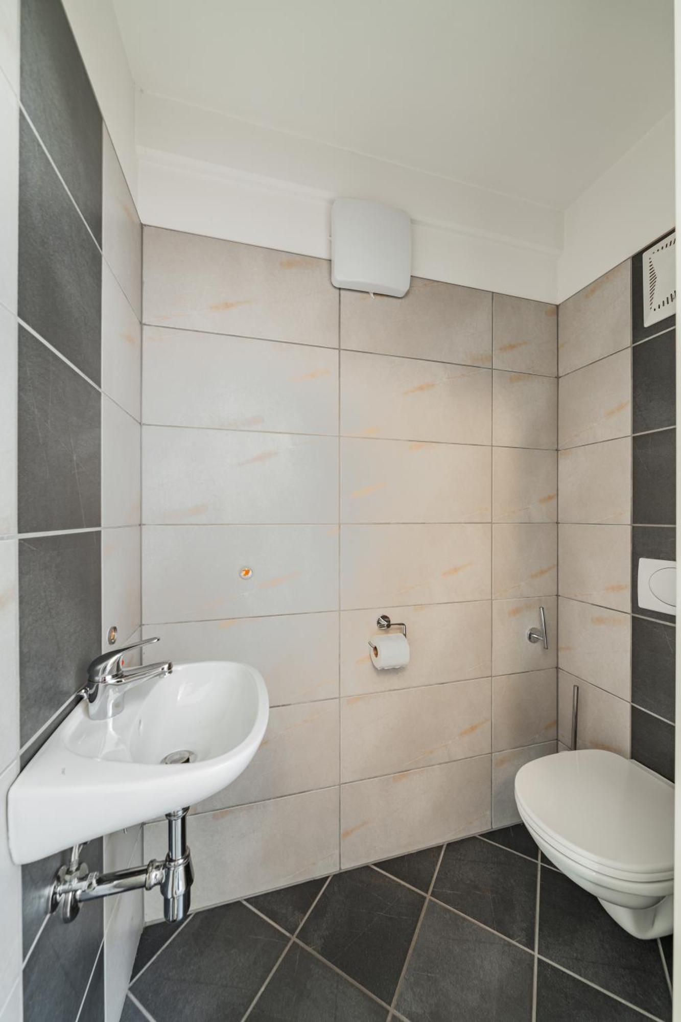 Next To Schoenbrunn - Free Parking !!! Apartamento Viena